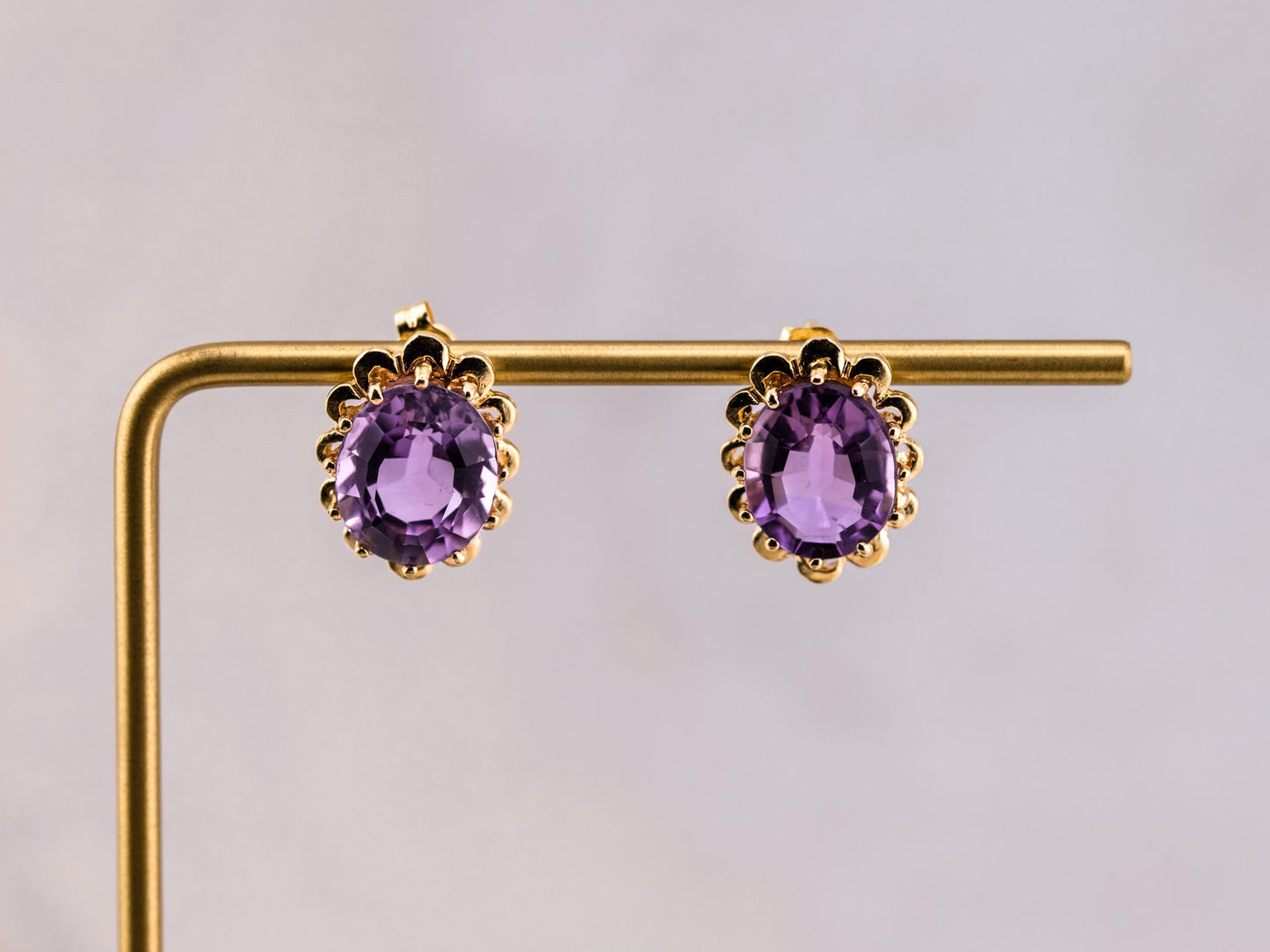 Vintage Amethyst earrings stud earrings floral design solid gold 14k gold stud antique earrings oval amethyst