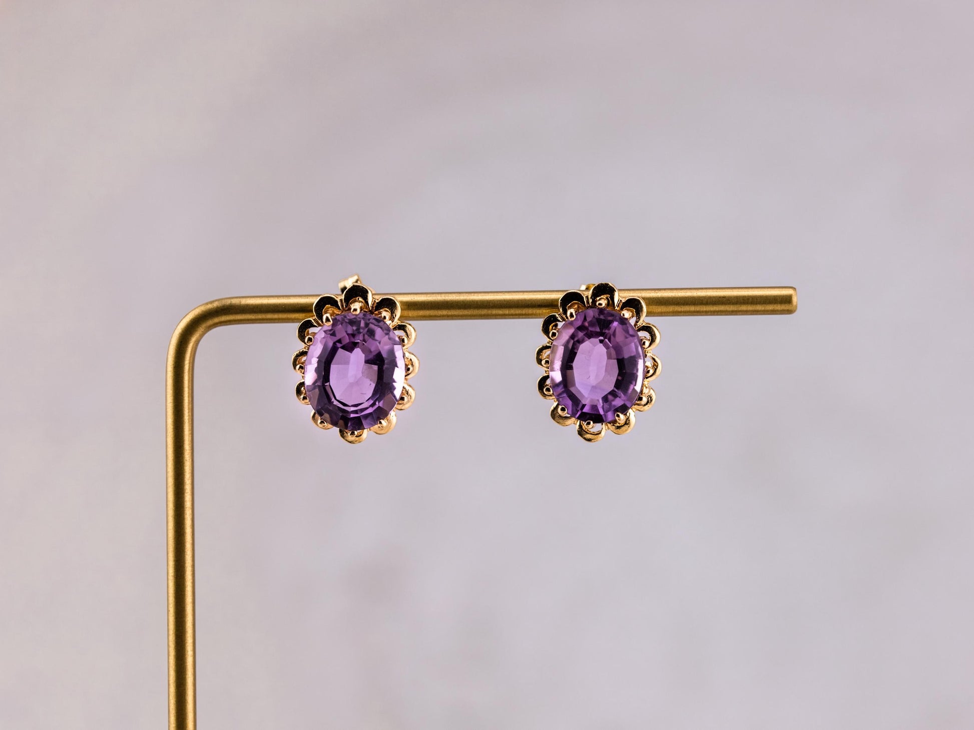 Vintage Amethyst earrings stud earrings floral design solid gold 14k gold stud antique earrings oval amethyst