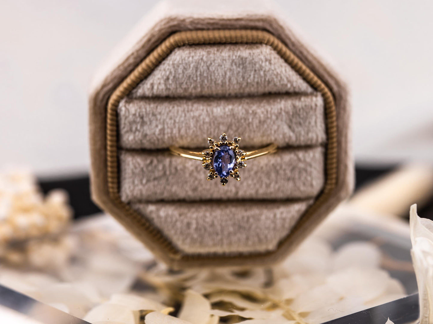 Vintage Tanzanite and diamond ring 14k solid gold