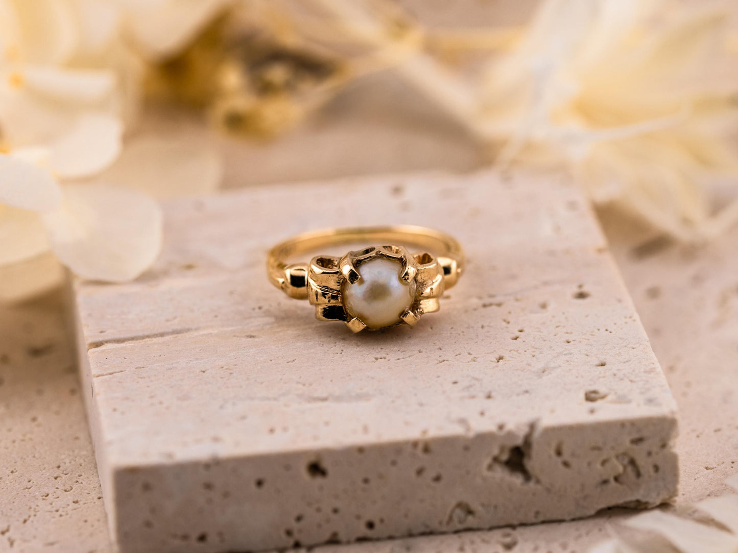 Vintage pearl ring 14k solid gold