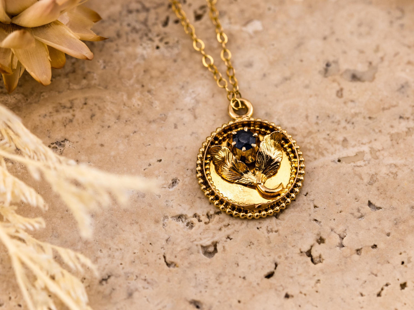 Vintage sapphire necklace pendant 14k solid gold