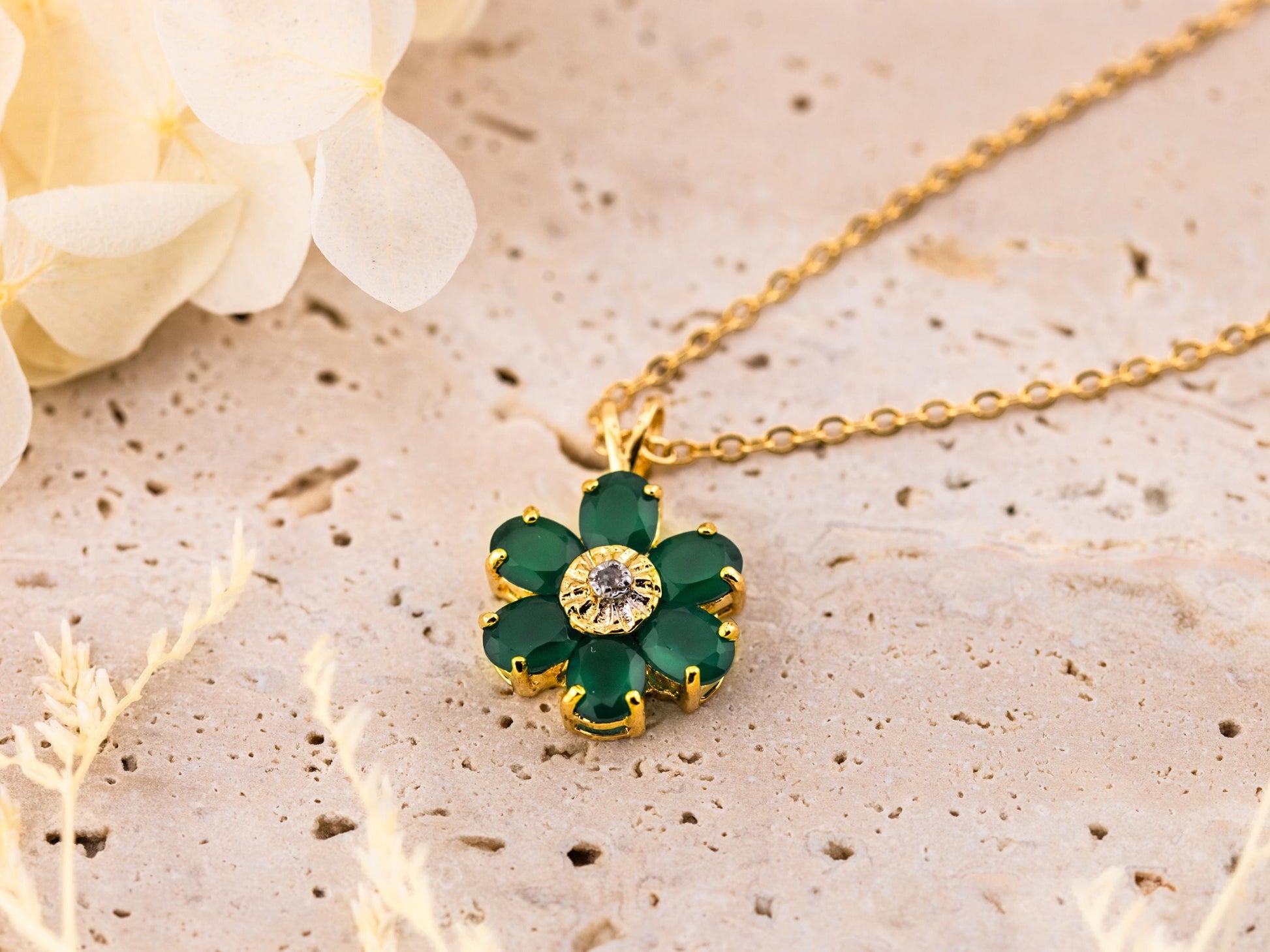 Flower necklace pendant 18k plated gold necklace