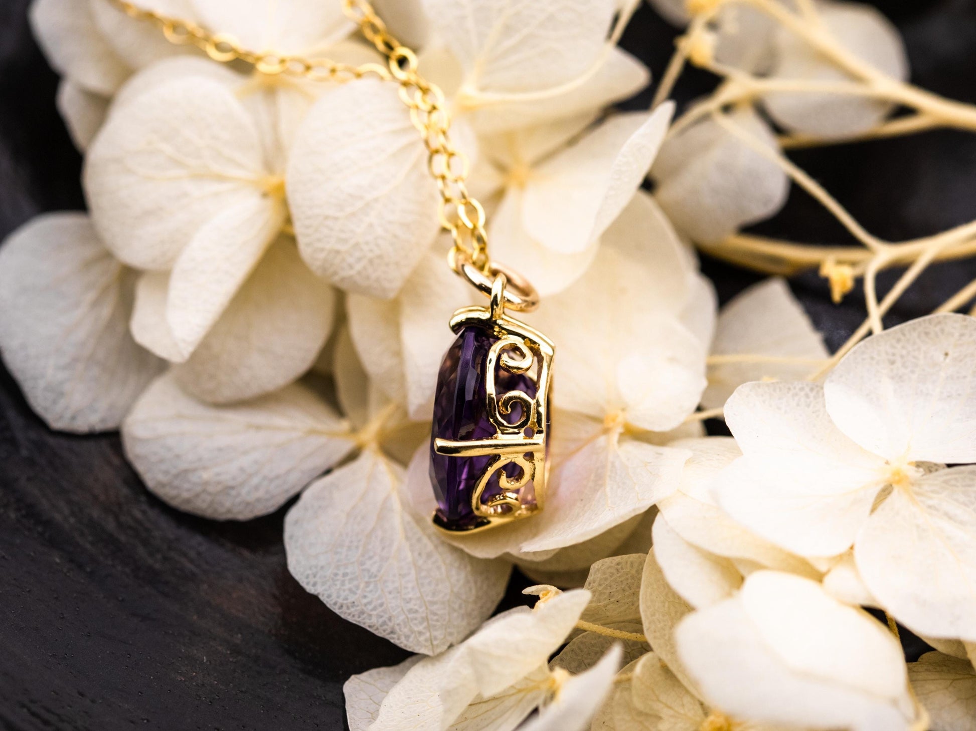 Vintage Amethyst necklace pendant 14k solid gold