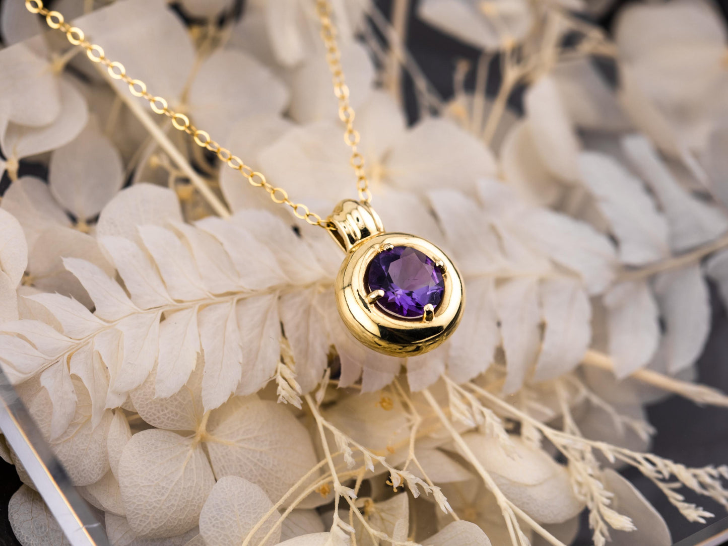 Vintage Amethyst necklace pendant 14k solid gold