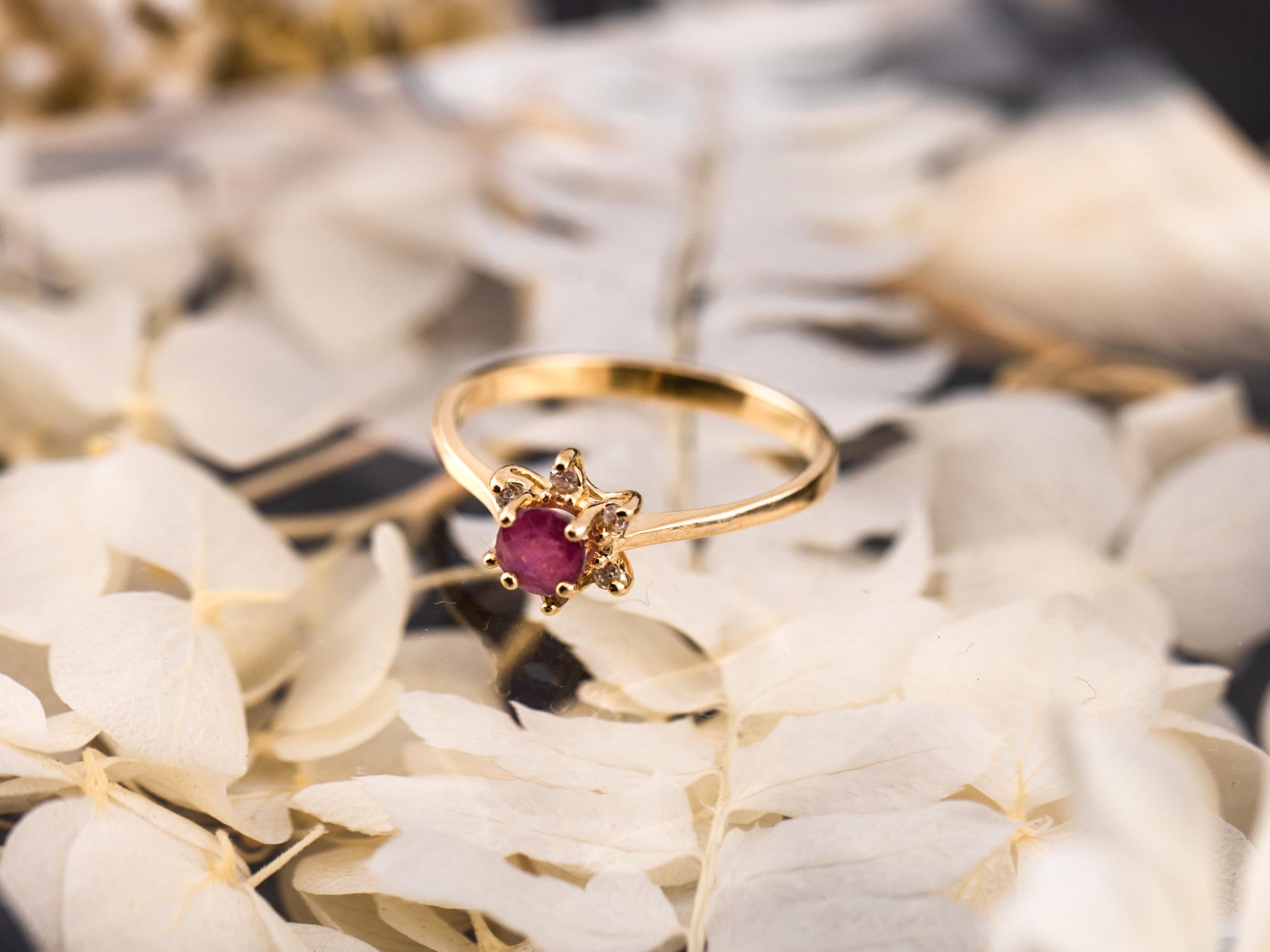 Vintage Ruby and diamond ring 10k solid gold