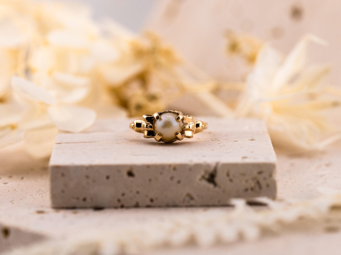 Vintage pearl ring 14k solid gold