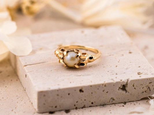 Vintage pearl ring 14k solid gold