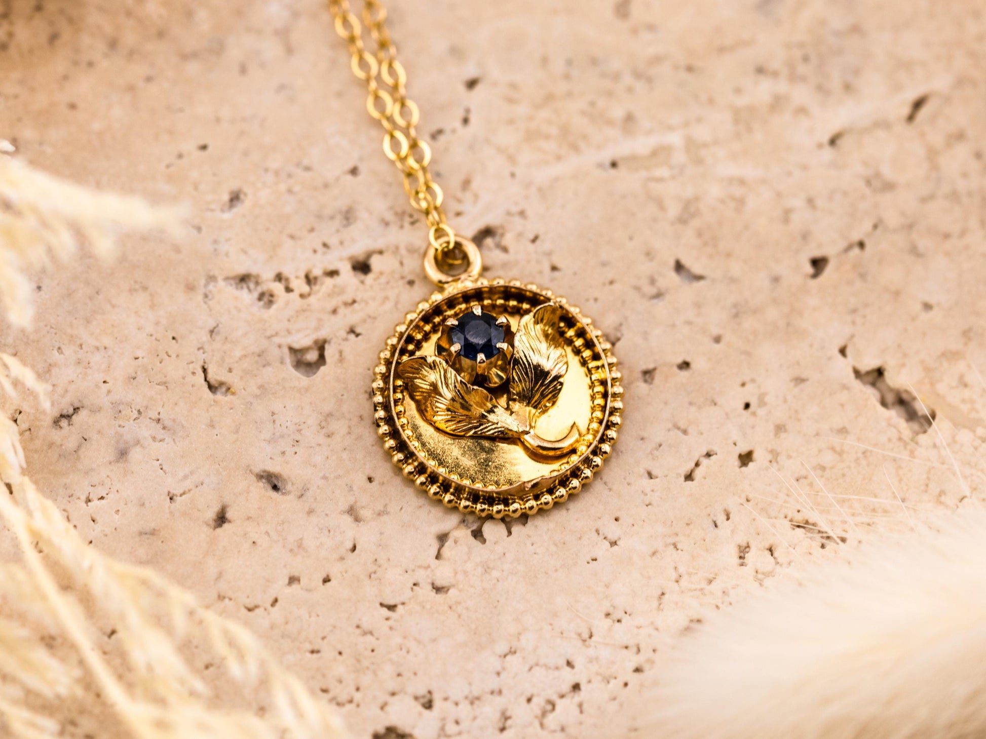 Vintage sapphire necklace pendant 14k solid gold