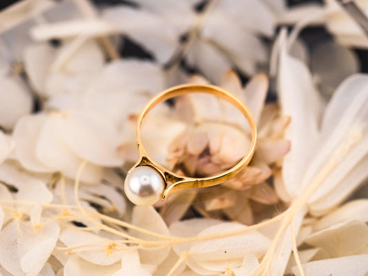 Vintage pearl ring 14k solid gold cultured pearl ring