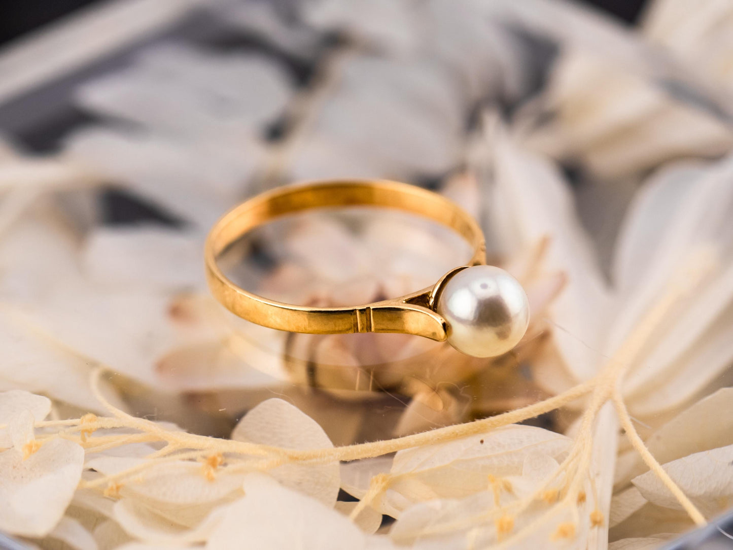 Vintage pearl ring 14k solid gold cultured pearl ring