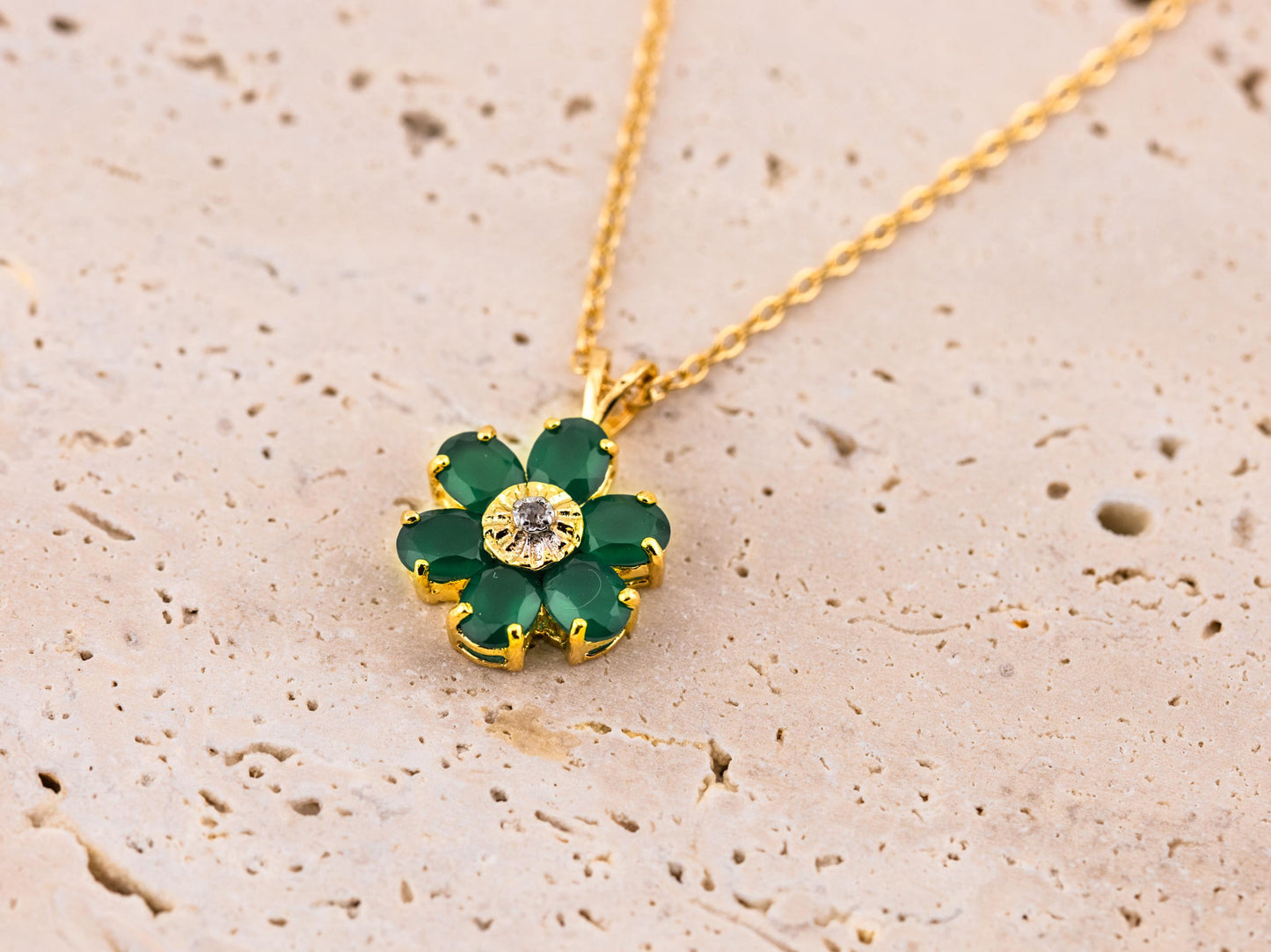 Flower necklace pendant 18k plated gold necklace