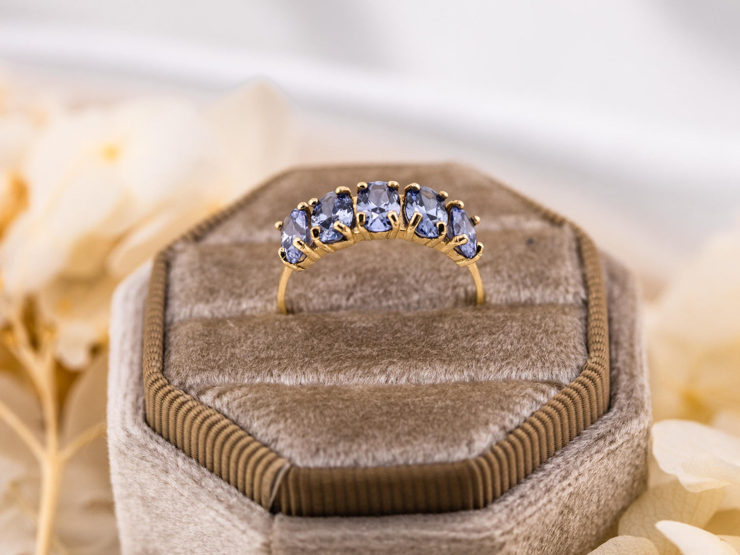 Vintage tanzanite ring 10k solid gold ring wedding band