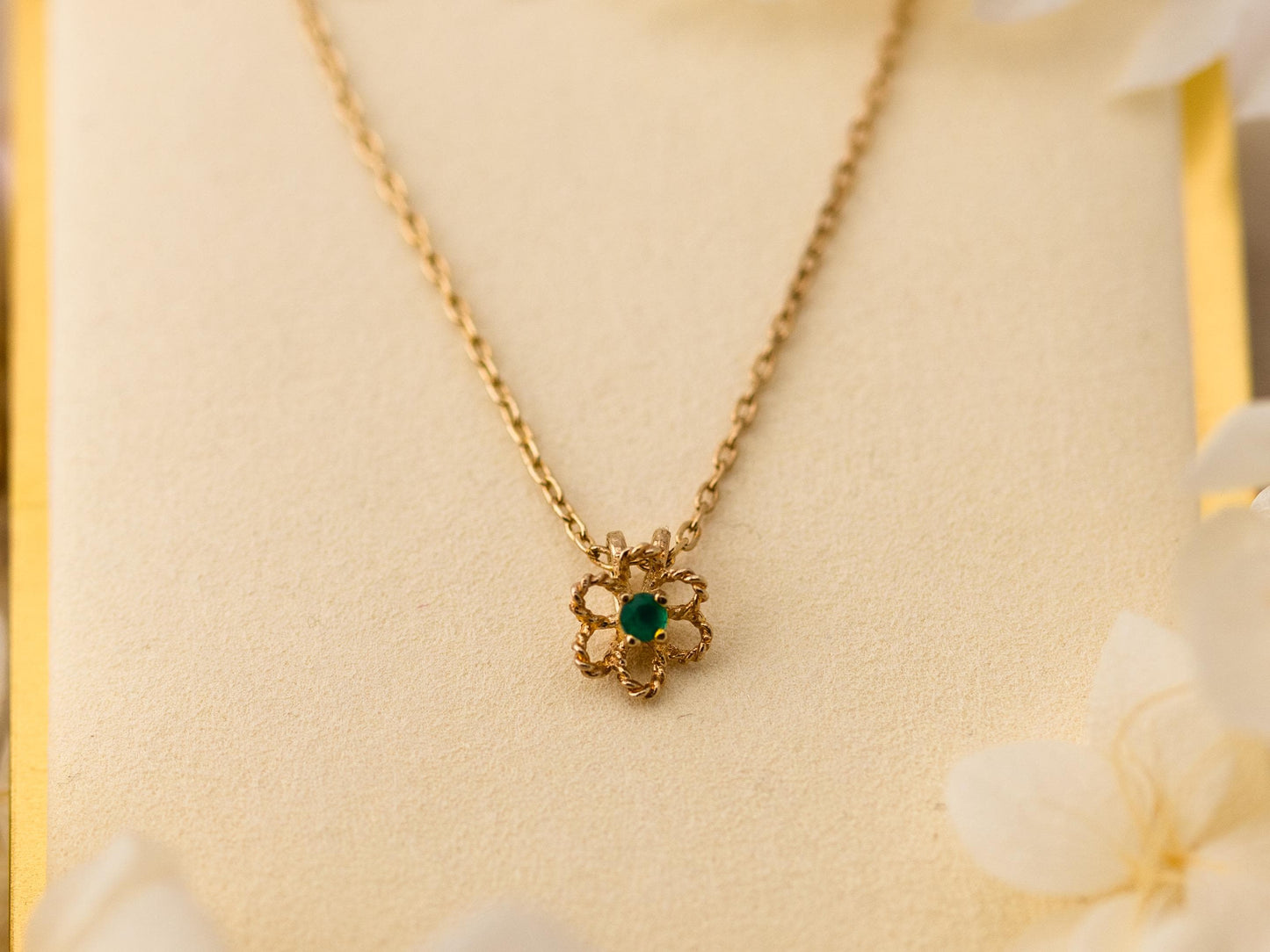 Vintage emerald necklace flower pendant 14k gold filled