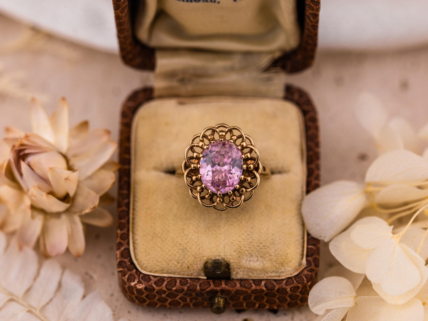 Vintage pink oval ring 10k solid gold