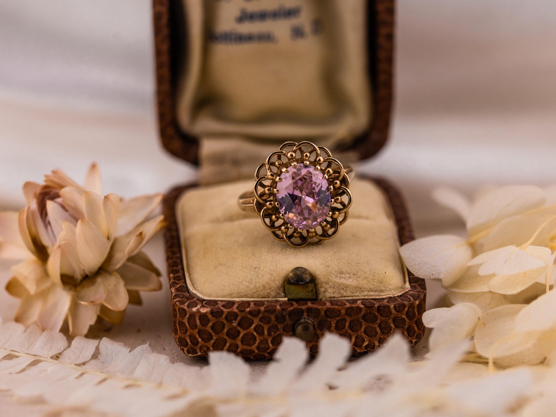 Vintage pink oval ring 10k solid gold