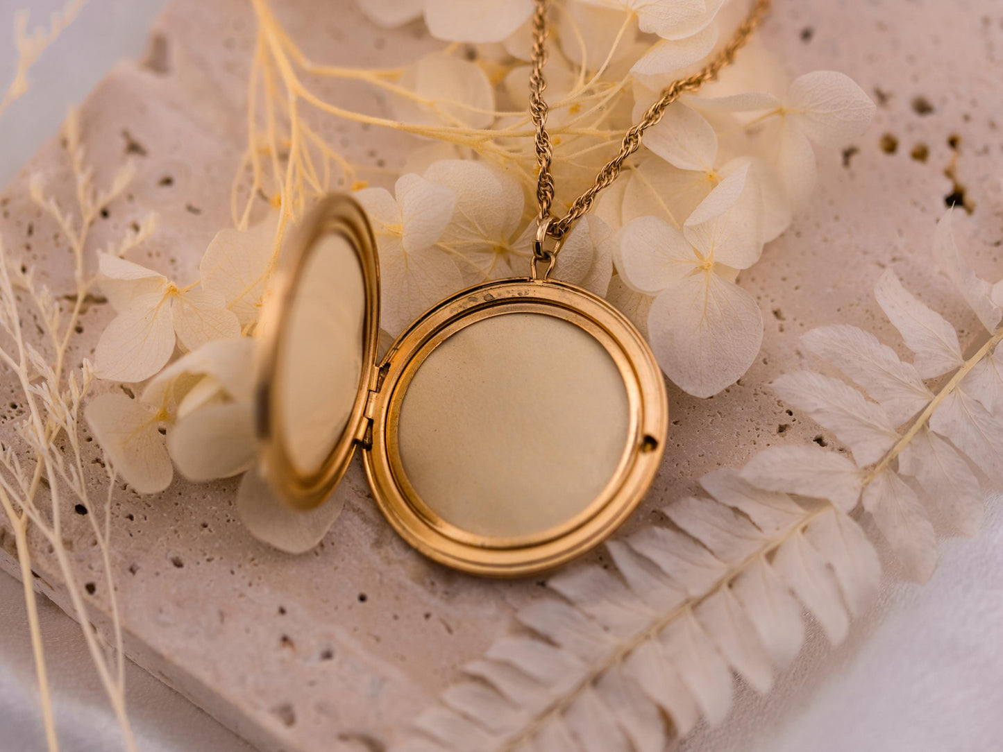 Vintage locket necklace photo locket round