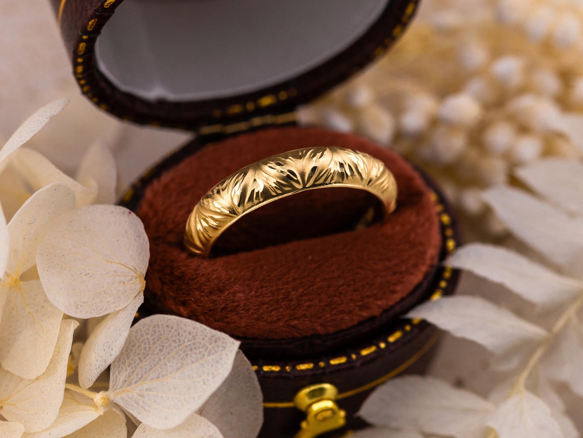 Gold leaf wedding band vintage wedding band nature inspired 4mm solid 14k yellow gold band