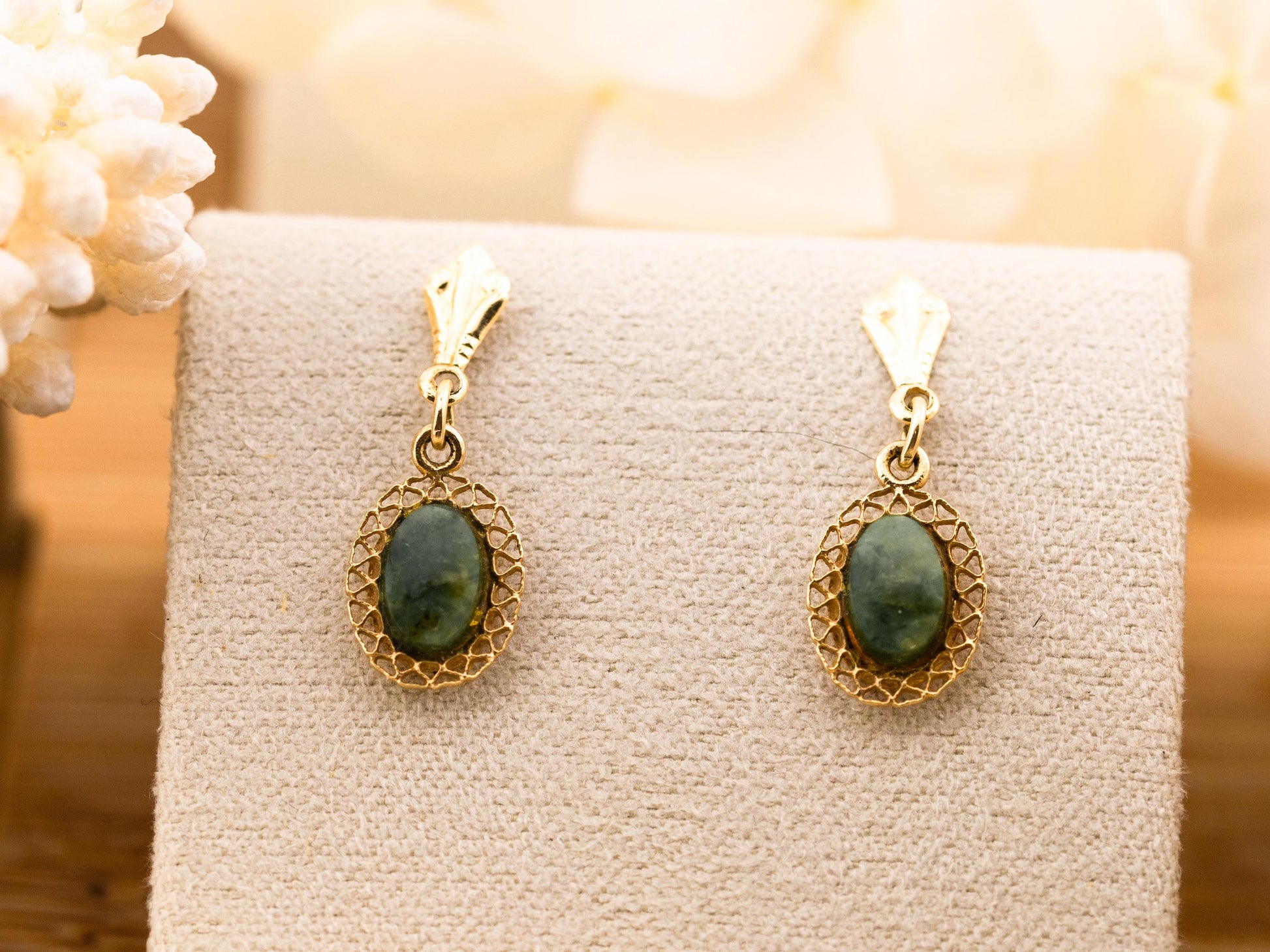 Vintage green agate earrings 14k solid yellow gold drop earrings filigree