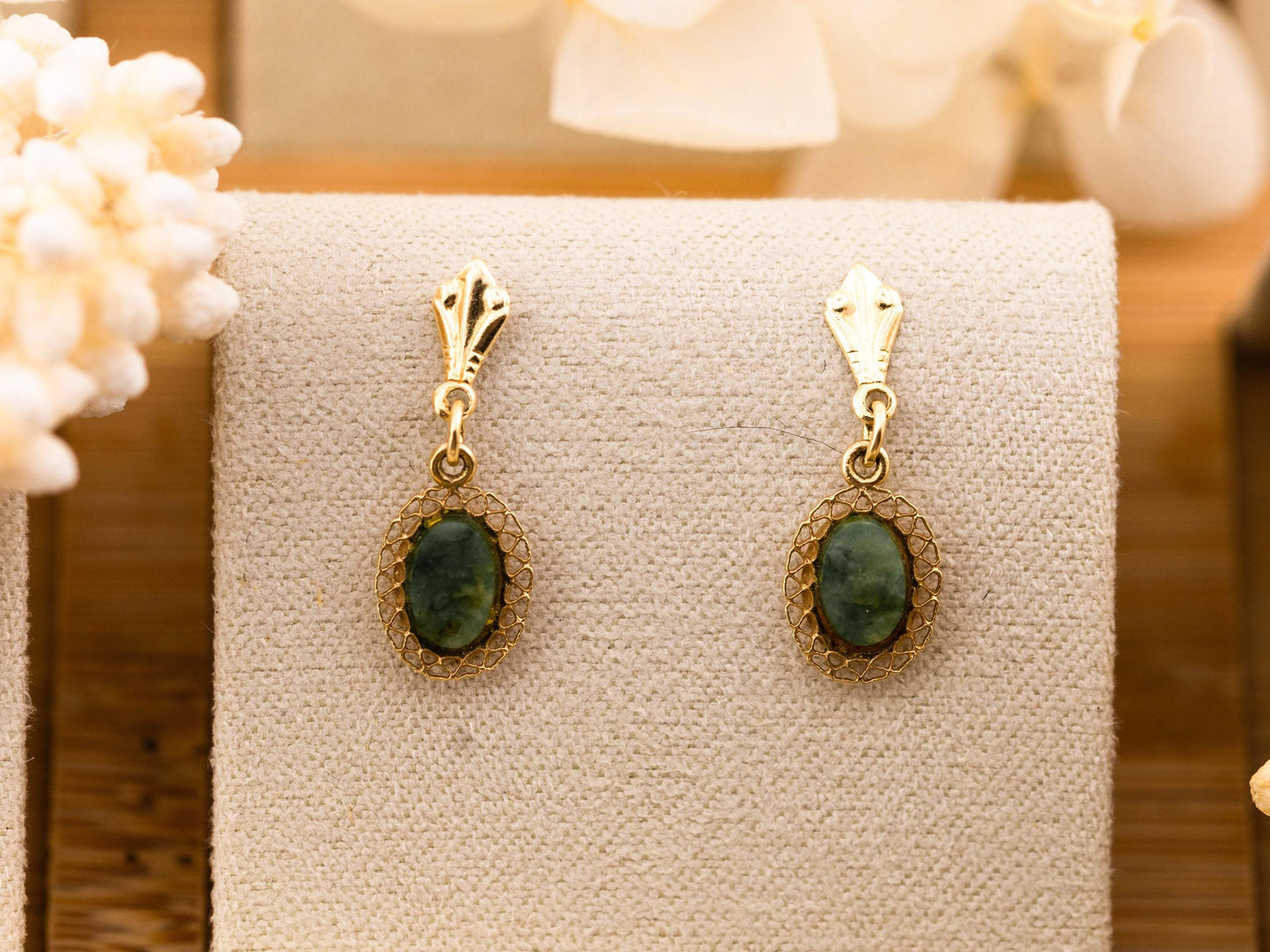 Vintage green agate earrings 14k solid yellow gold drop earrings filigree