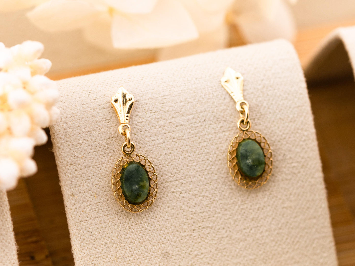 Vintage green agate earrings 14k solid yellow gold drop earrings filigree