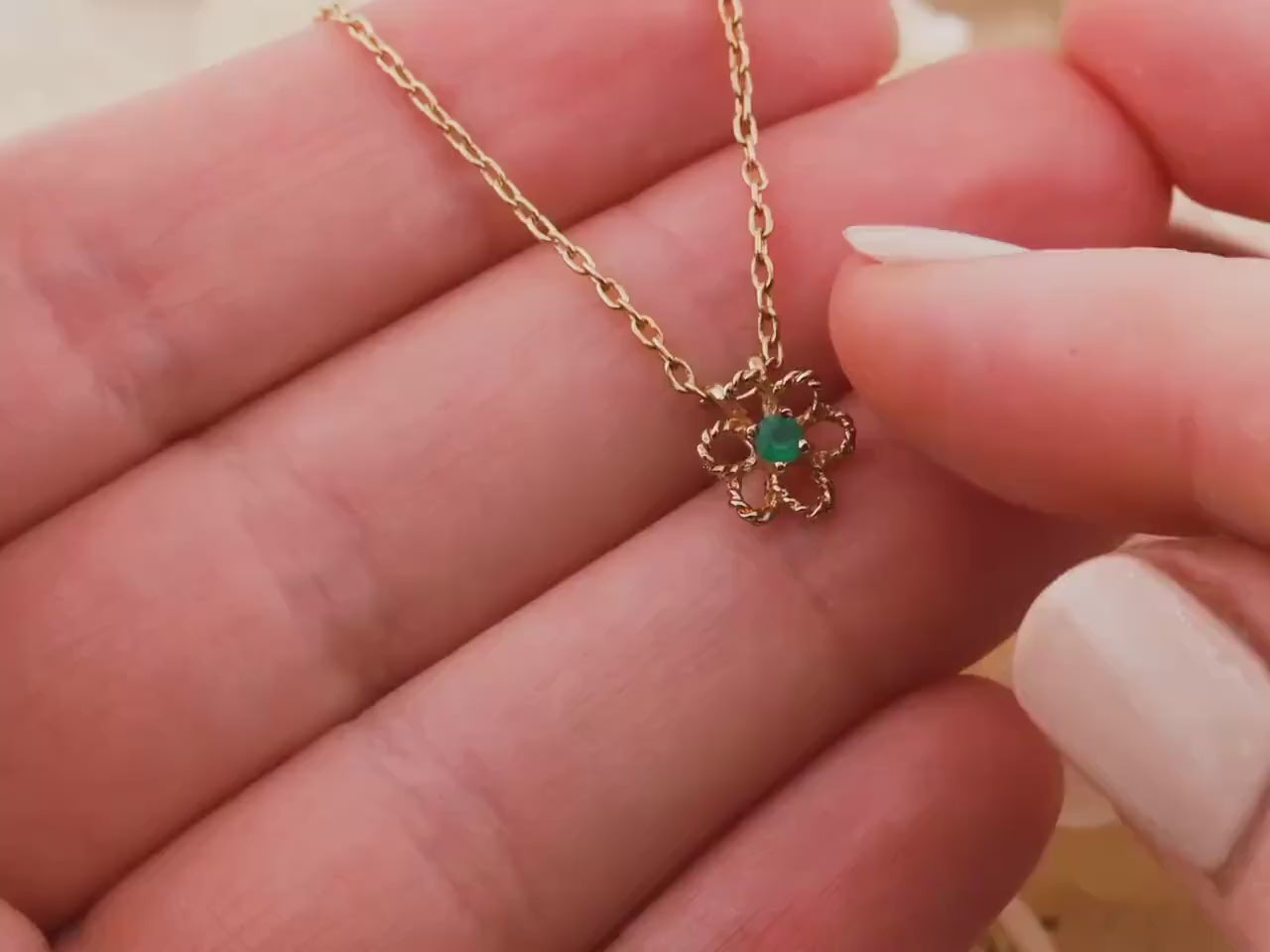 Vintage Emerald Necklace Flower Pendant 14k Gold Filled